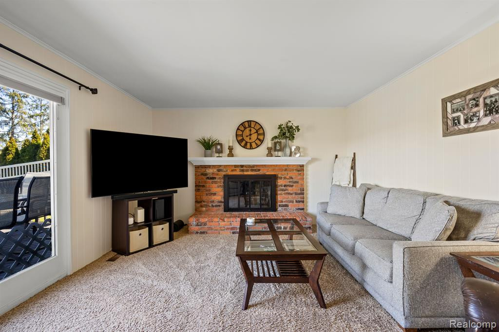 840 DAHLIA Lane, Rochester Hills, MI 48307 — Photo 23