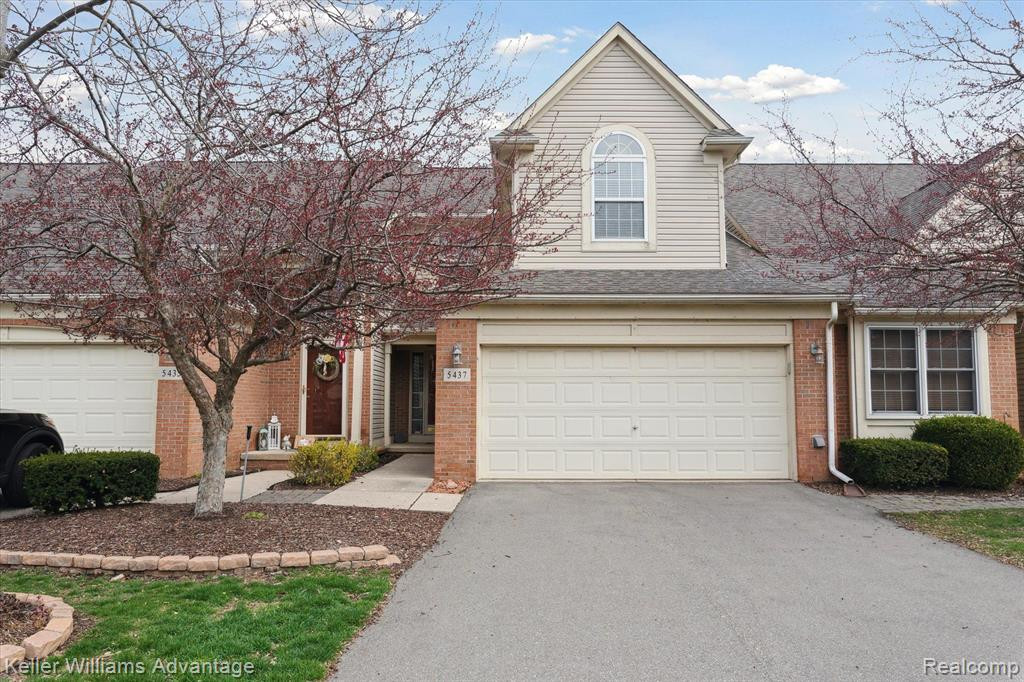 5437 ELMHURST Drive, 62, Trenton, MI 48183 — front exterior