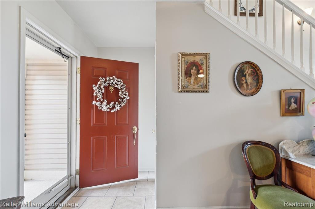 5437 ELMHURST Drive, 62, Trenton, MI 48183 — Photo 4