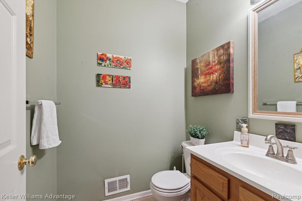 5437 ELMHURST Drive, 62, Trenton, MI 48183 — Photo 6
