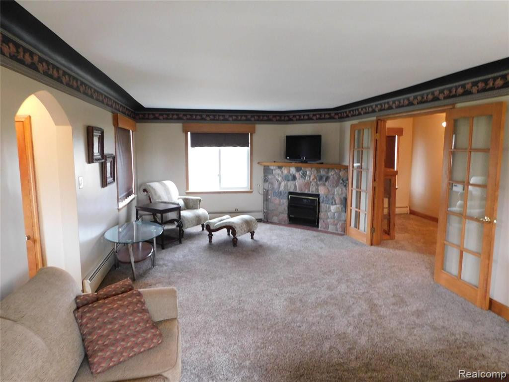 8753 HOLLOW CORNERS Road, Almont, MI 48003 — Photo 10