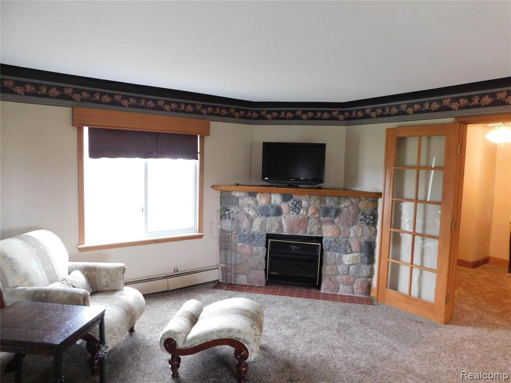 8753 HOLLOW CORNERS Road, Almont, MI 48003 — Photo 11