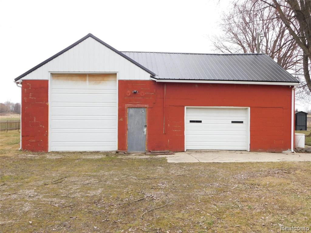 8753 HOLLOW CORNERS Road, Almont, MI 48003 — Photo 14