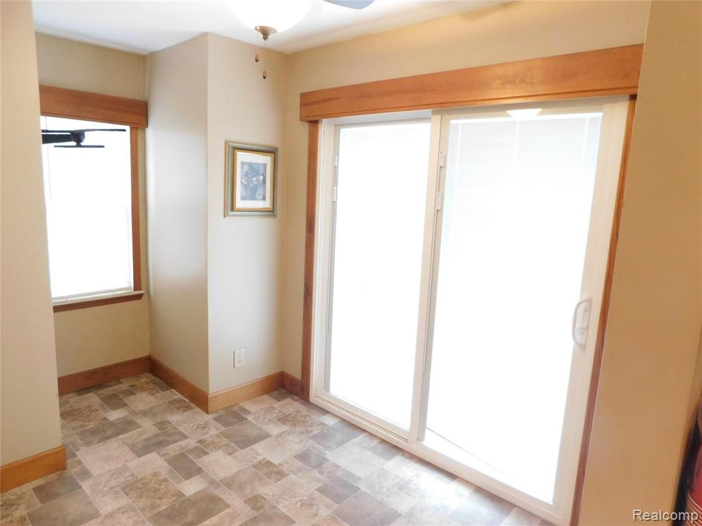 8753 HOLLOW CORNERS Road, Almont, MI 48003 — Photo 17