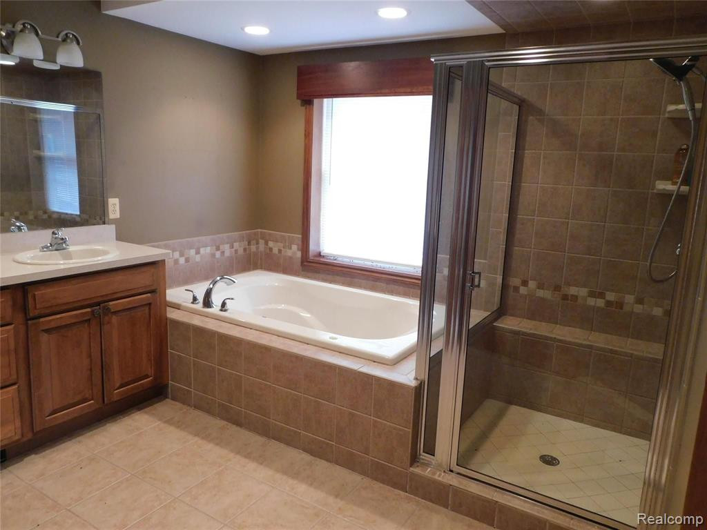 8753 HOLLOW CORNERS Road, Almont, MI 48003 — Photo 26