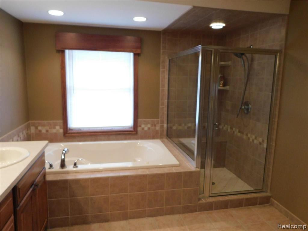 8753 HOLLOW CORNERS Road, Almont, MI 48003 — Photo 28