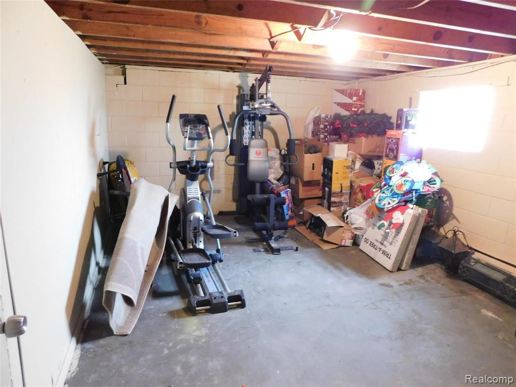 8753 HOLLOW CORNERS Road, Almont, MI 48003 — Photo 34