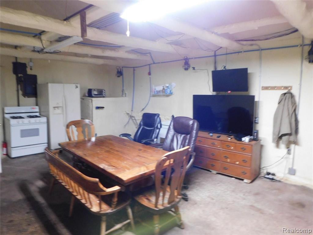8753 HOLLOW CORNERS Road, Almont, MI 48003 — Photo 40