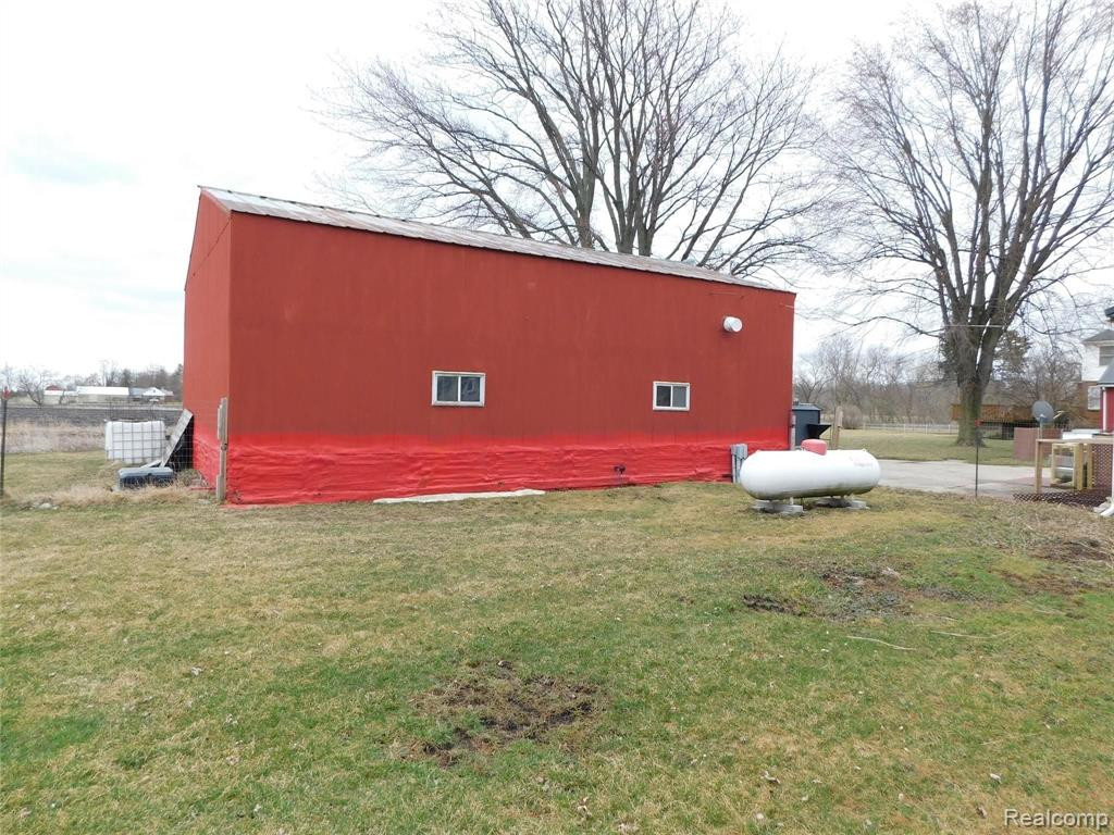 8753 HOLLOW CORNERS Road, Almont, MI 48003 — Photo 57