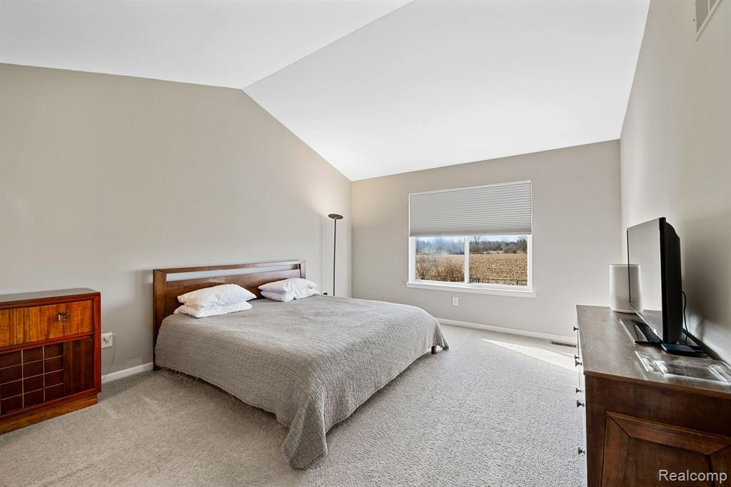 7854 GREENE FARM Drive, Ypsilanti, MI 48197 — Photo 17