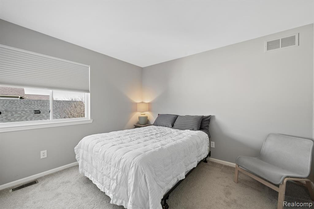 7854 GREENE FARM Drive, Ypsilanti, MI 48197 — Photo 24