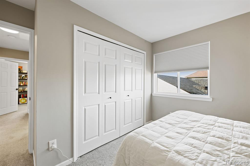 7854 GREENE FARM Drive, Ypsilanti, MI 48197 — Photo 25