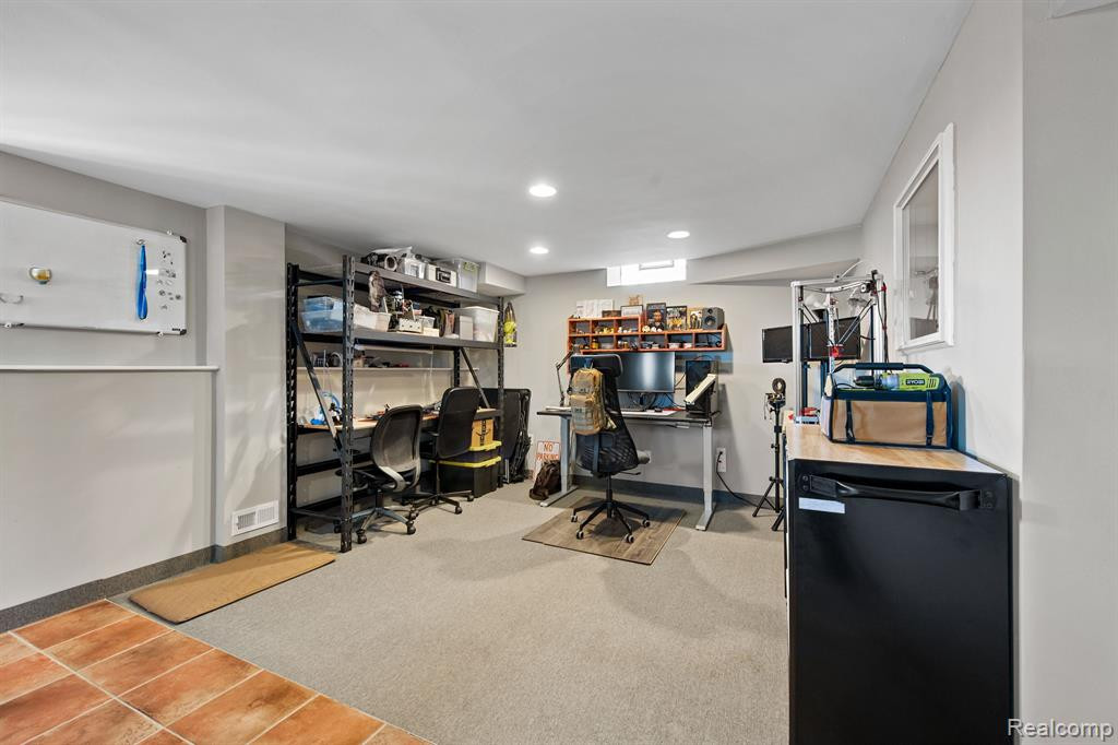 7854 GREENE FARM Drive, Ypsilanti, MI 48197 — Photo 28