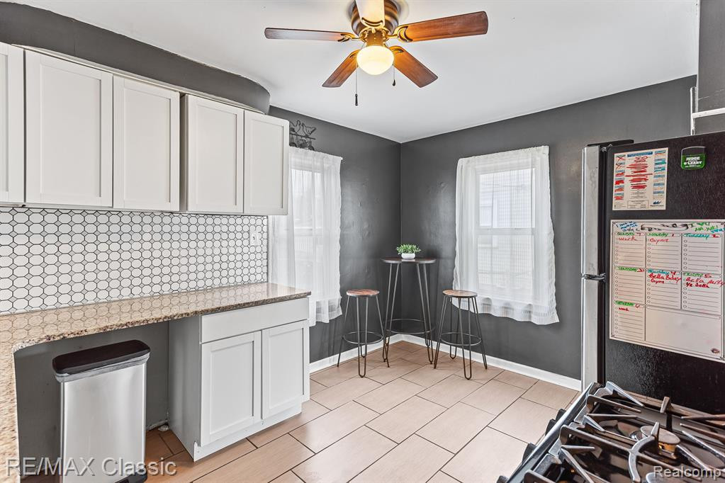 4419 HOWE Road, Wayne, MI 48184 — Photo 9