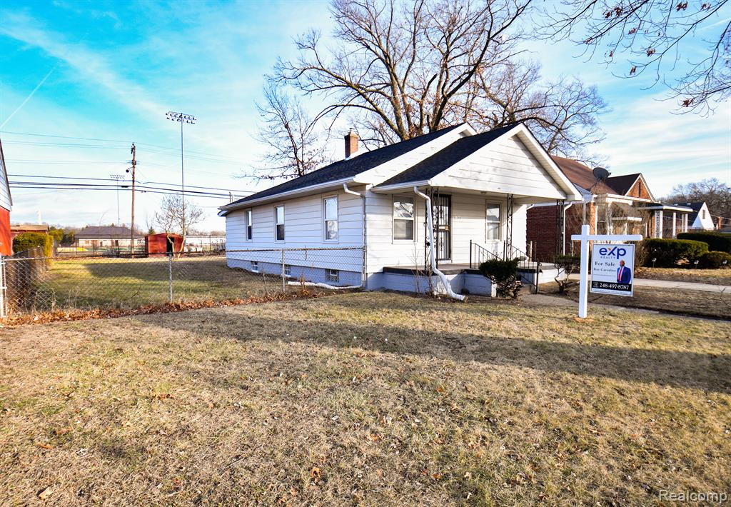 21344 MITCHELLDALE Avenue, Ferndale, MI 48220 — Photo 2
