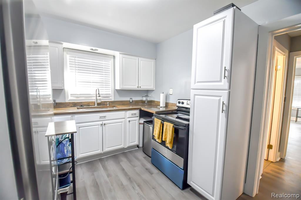21344 MITCHELLDALE Avenue, Ferndale, MI 48220 — Photo 9