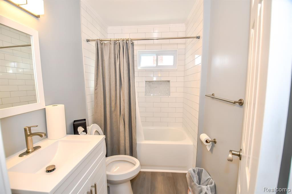 21344 MITCHELLDALE Avenue, Ferndale, MI 48220 — Photo 11