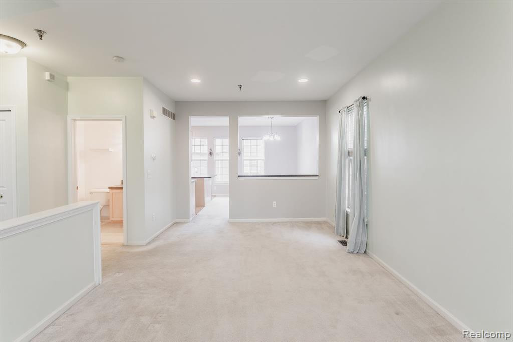 25385 SAINT JAMES, Southfield, MI 48075 — Photo 7