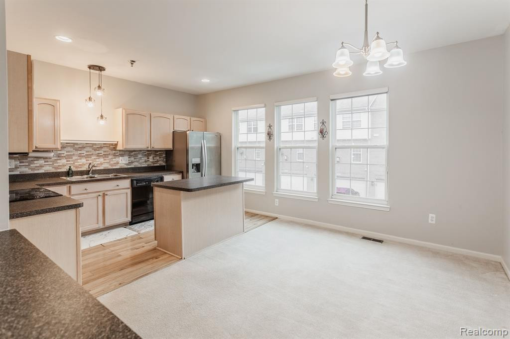 25385 SAINT JAMES, Southfield, MI 48075 — Photo 11