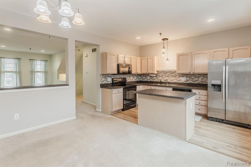 25385 SAINT JAMES, Southfield, MI 48075 — Photo 12