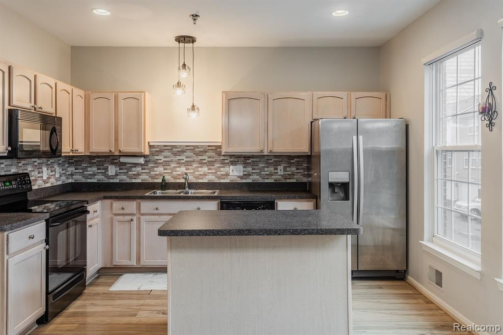 25385 SAINT JAMES, Southfield, MI 48075 — Photo 14