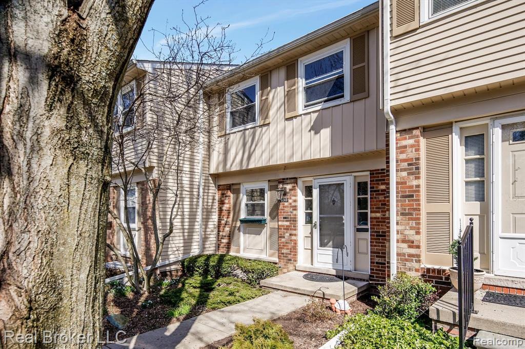 5240 BREEZE HILL, 88, Troy, MI 48098 — Photo 3