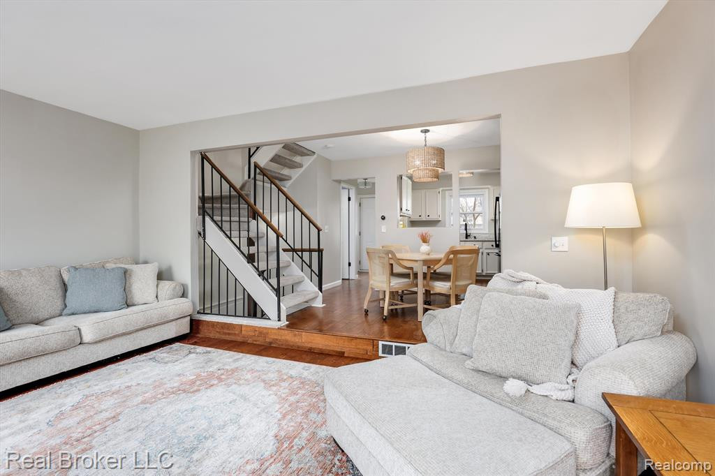 5240 BREEZE HILL, 88, Troy, MI 48098 — Photo 5