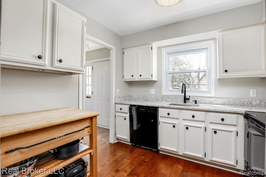 5240 BREEZE HILL, 88, Troy, MI 48098 — Photo 11