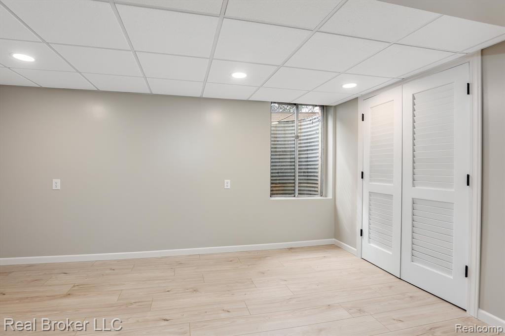 5240 BREEZE HILL, 88, Troy, MI 48098 — Photo 20