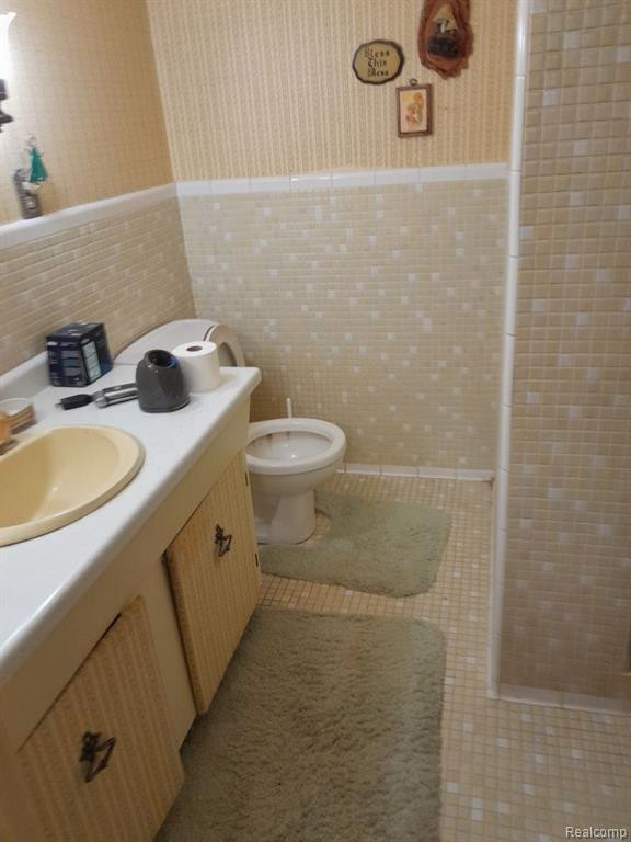7627 ROSEMARY Street, Dearborn Heights, MI 48127 — Photo 12
