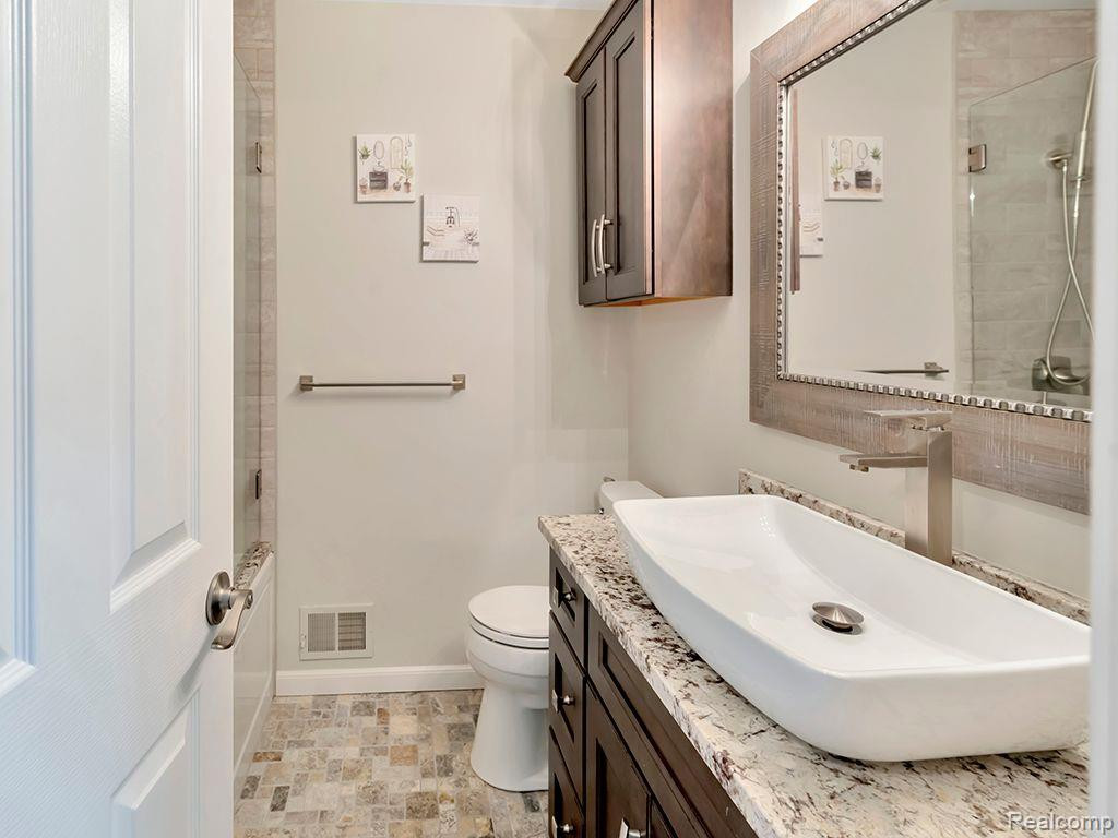 45711 MORNINGSIDE Court, Canton, MI 48187 — Photo 22