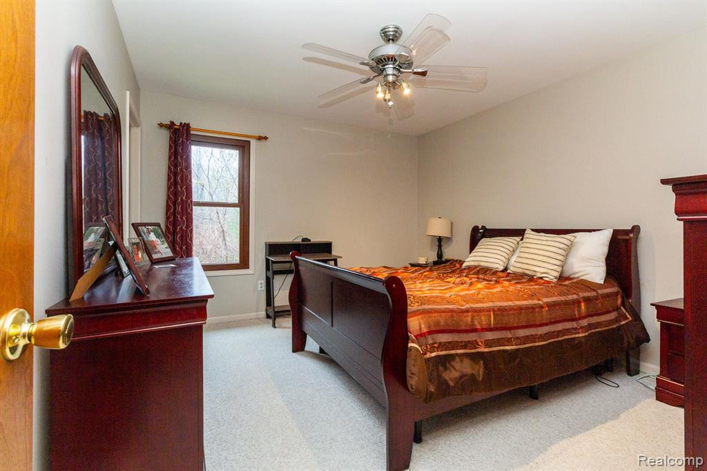 9410 MICHIGAMME Road, Clarkston, MI 48348 — Photo 14
