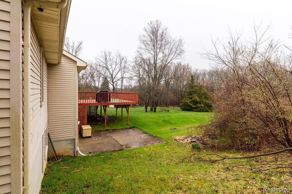 9410 MICHIGAMME Road, Clarkston, MI 48348 — Photo 25
