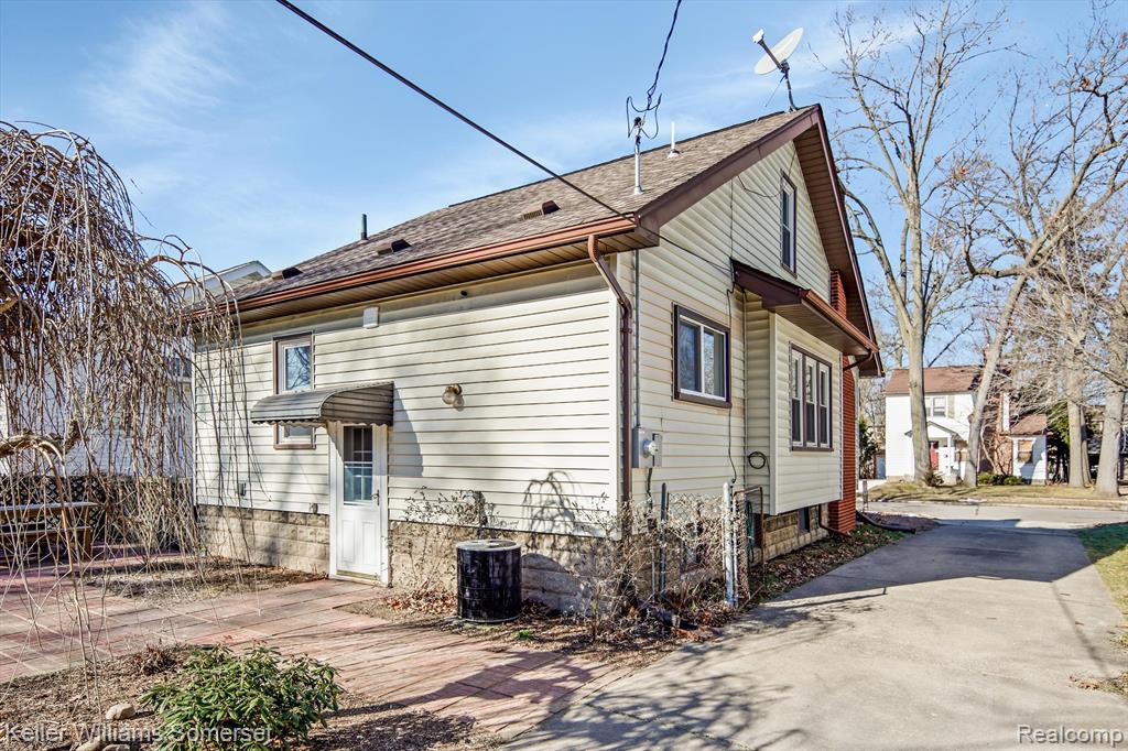 397 W Lewiston Avenue, Ferndale, MI 48220 — Photo 29
