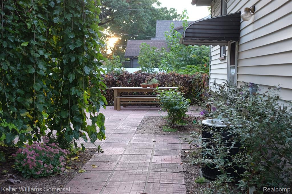397 W Lewiston Avenue, Ferndale, MI 48220 — Photo 36