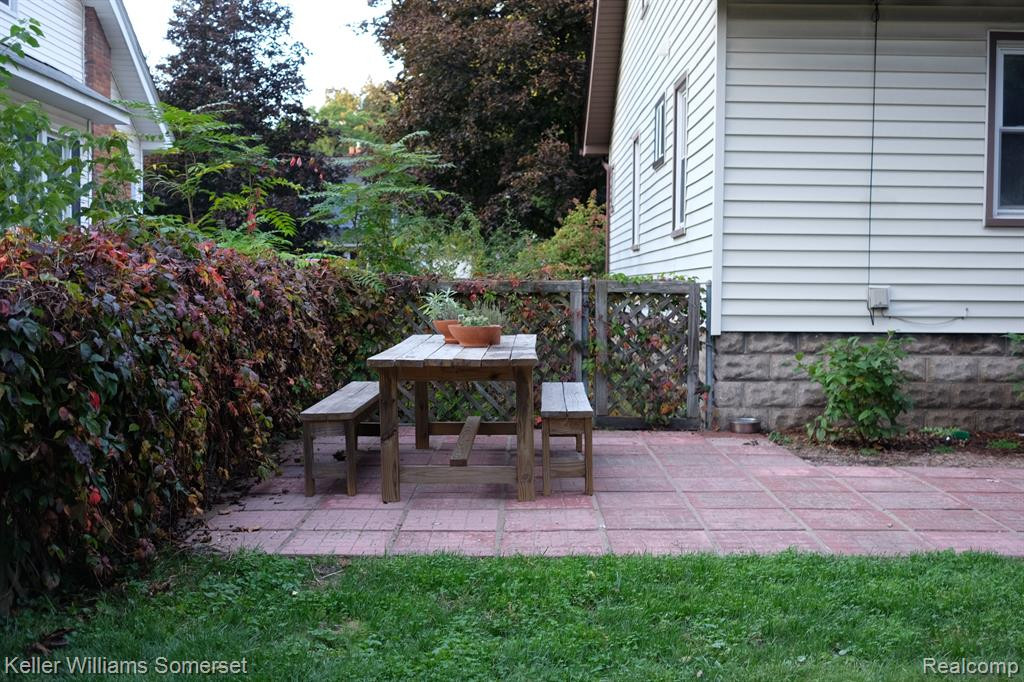 397 W Lewiston Avenue, Ferndale, MI 48220 — Photo 37