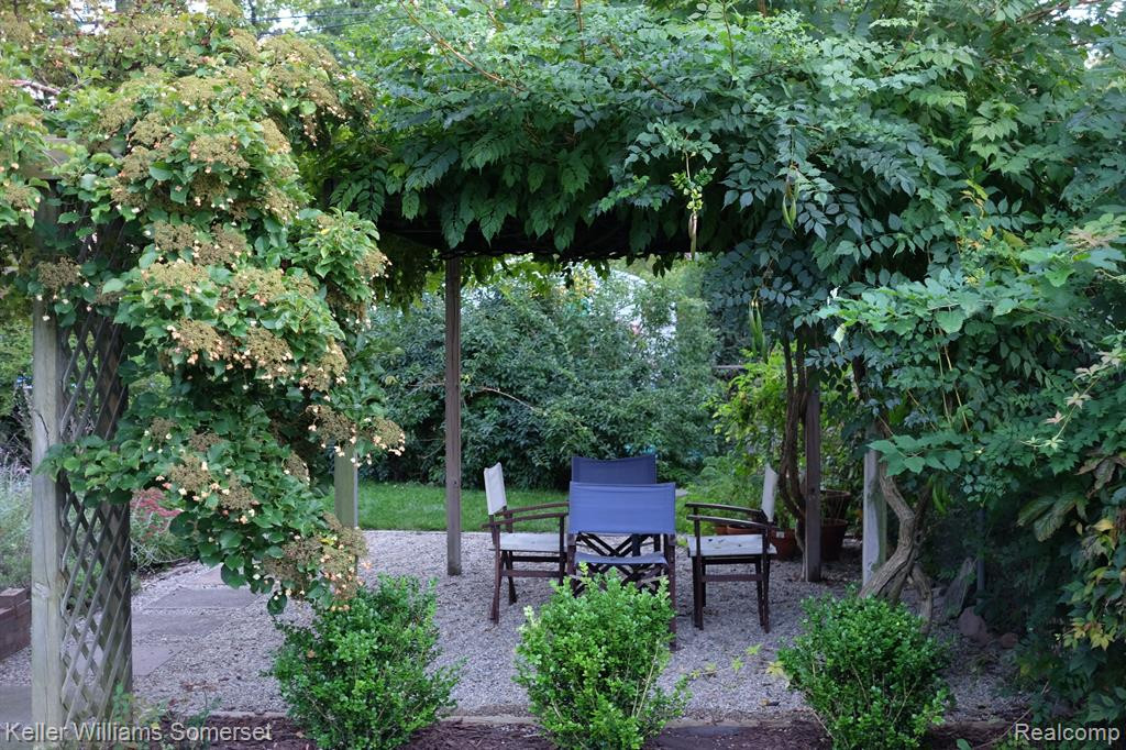 397 W Lewiston Avenue, Ferndale, MI 48220 — Photo 38