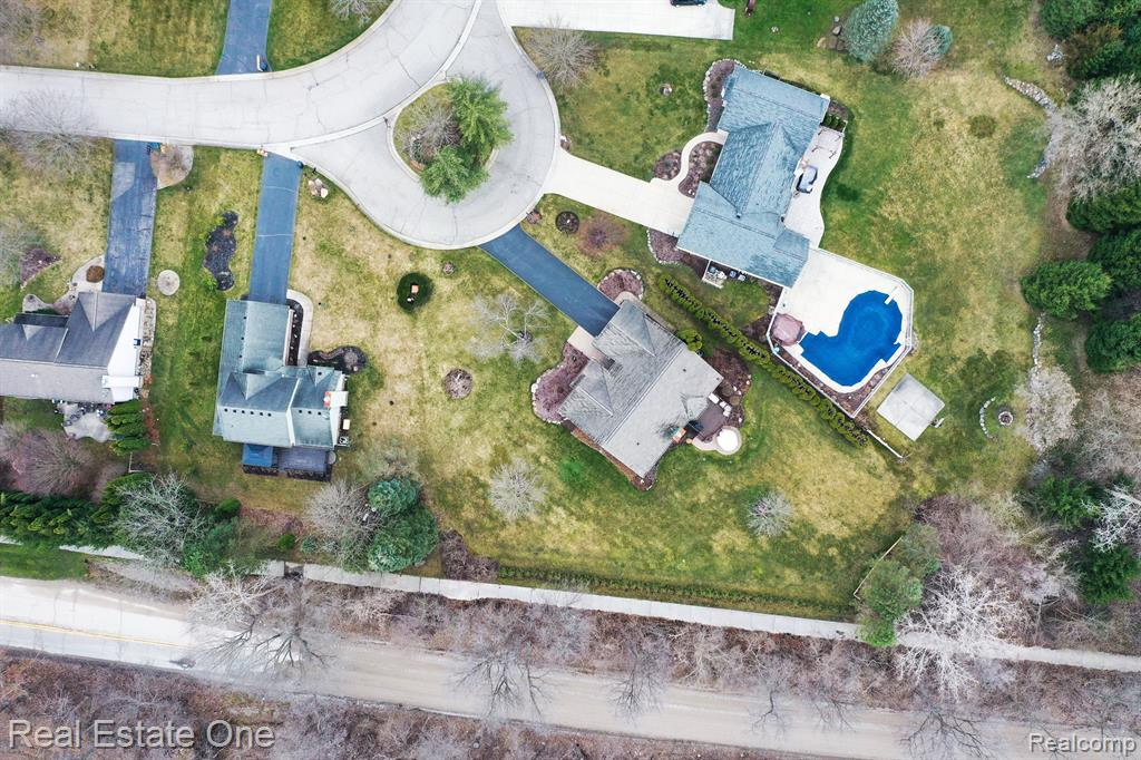 5720 GARNET Circle, Clarkston, MI 48348 — Photo 5