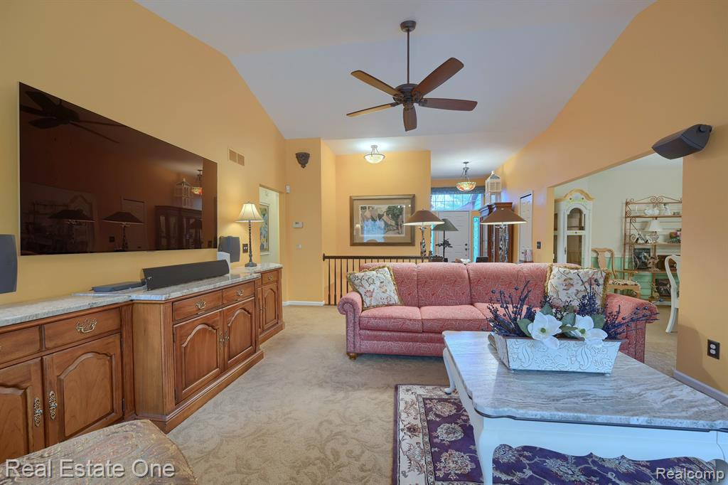 5720 GARNET Circle, Clarkston, MI 48348 — Photo 9