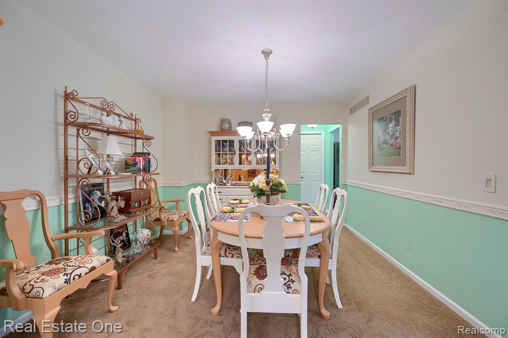 5720 GARNET Circle, Clarkston, MI 48348 — Photo 10