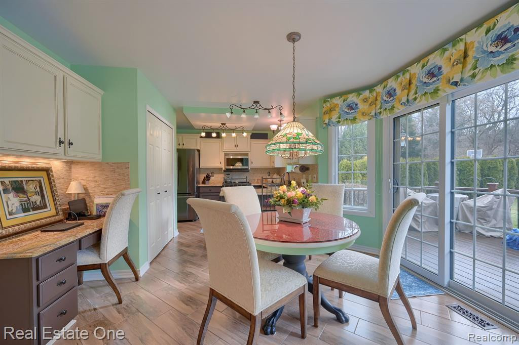 5720 GARNET Circle, Clarkston, MI 48348 — Photo 12