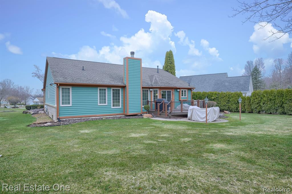 5720 GARNET Circle, Clarkston, MI 48348 — Photo 31