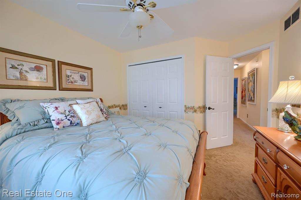 5720 GARNET Circle, Clarkston, MI 48348 — Photo 39