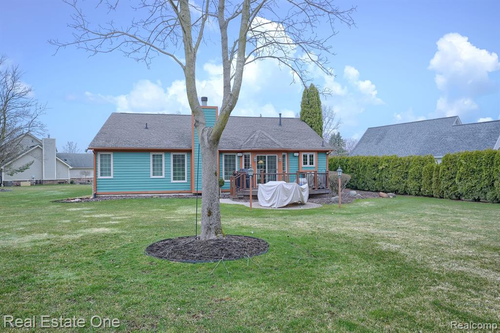 5720 GARNET Circle, Clarkston, MI 48348 — Photo 44