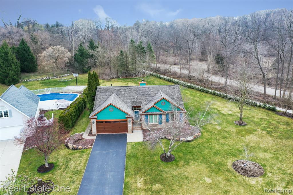 5720 GARNET Circle, Clarkston, MI 48348 — Photo 48