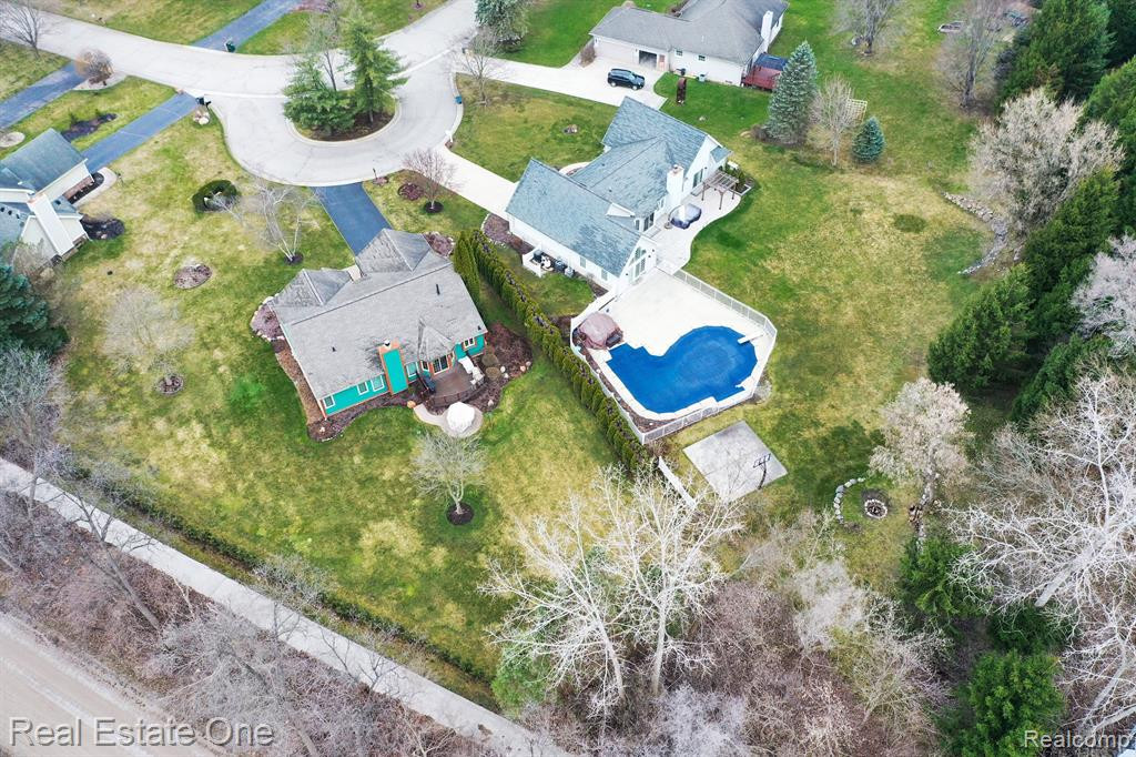 5720 GARNET Circle, Clarkston, MI 48348 — Photo 50