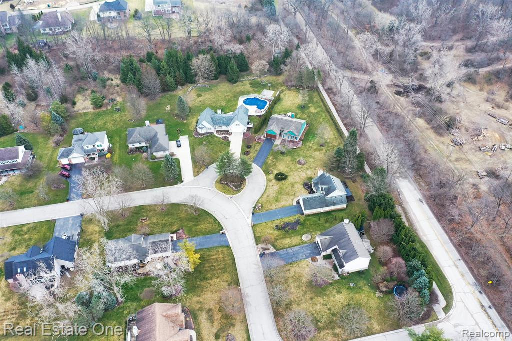 5720 GARNET Circle, Clarkston, MI 48348 — Photo 51