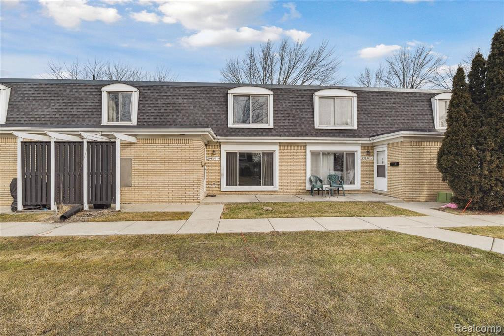 29864 City Center Drive, 4, Warren, MI 48093 — Photo 3