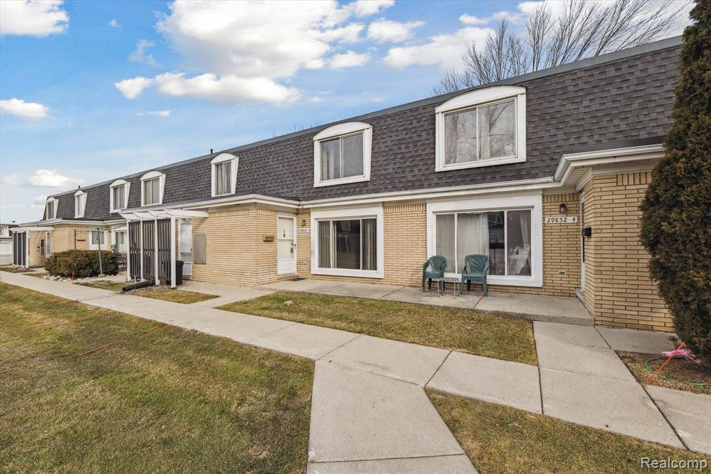 29864 City Center Drive, 4, Warren, MI 48093 — Photo 4