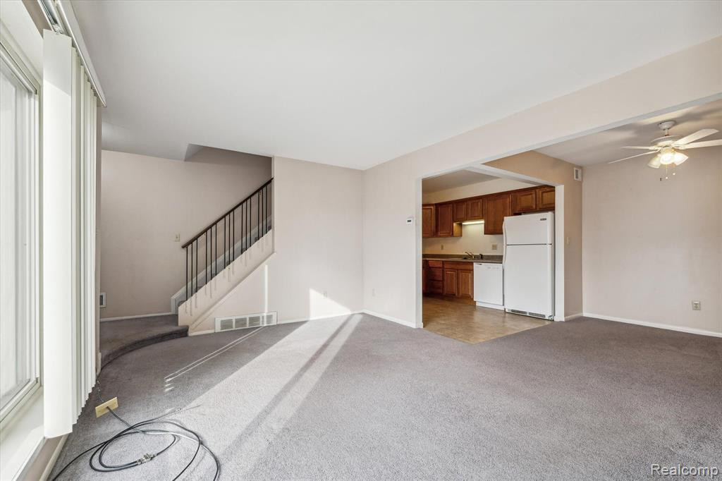 29864 City Center Drive, 4, Warren, MI 48093 — Photo 10